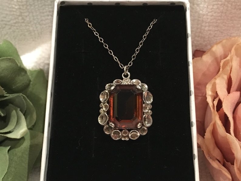 Wonderful Vintage STERLING SILVER and AMBER Glass Stone Pendant-Comes on a lovely 46cm 18 Inch Sterling Silver Chain image 2