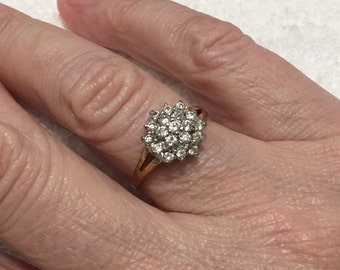 Wunderschöner ENGLISCH Vintage 9ct Gold und CUBIC ZIRKONIA Ring-Wunderschöne funkelnde Cluster-Design-Made in London - Uk Size P - Us Size 7.5