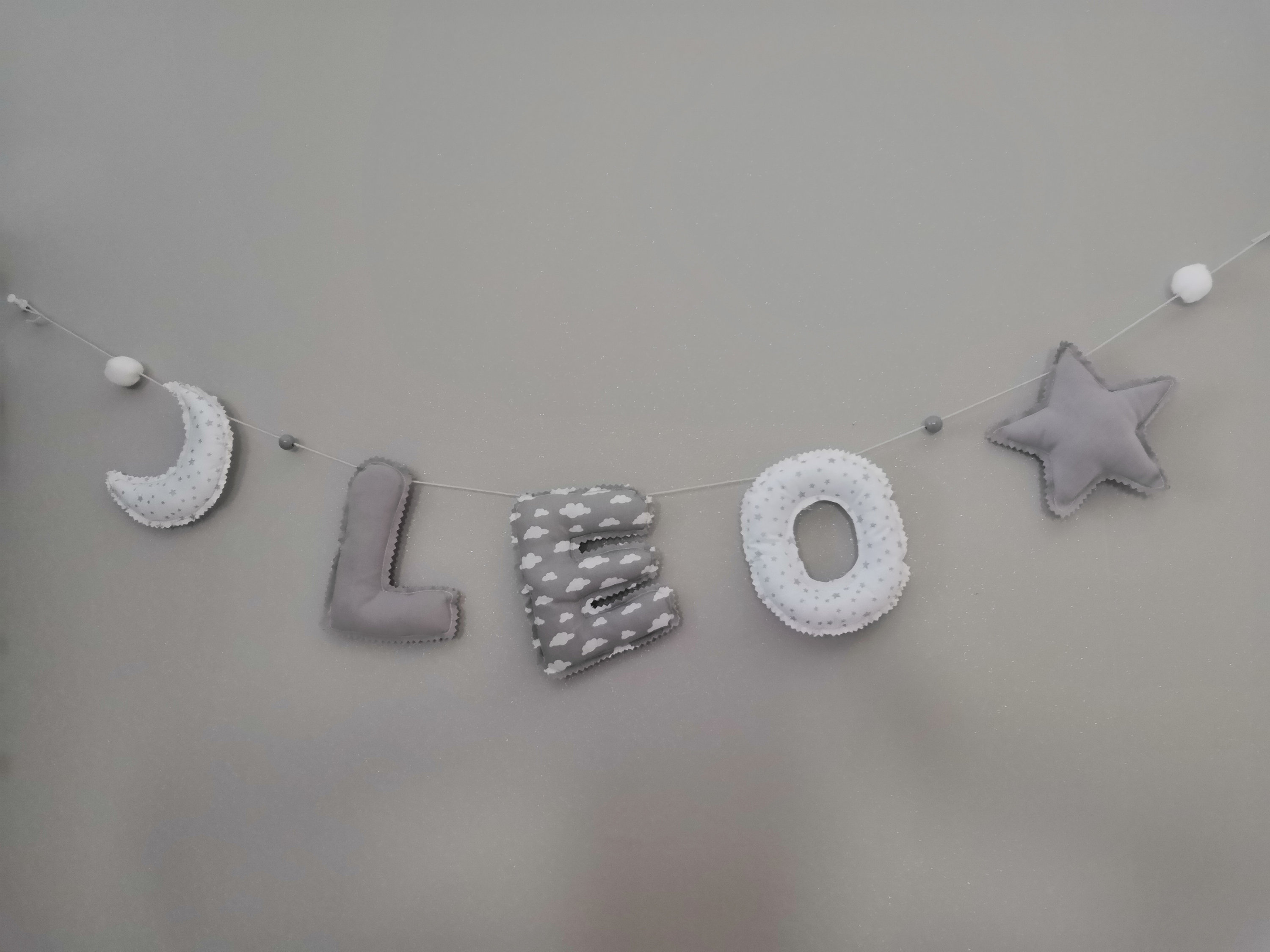 Guirlande Lettres Prénom Bébé et Enfant à Personnaliser Blanc/Gris Décoration Chambre Cadeau Naissan