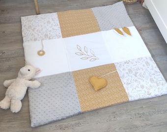 Tapis d'éveil sensoriel bébé thème faons et lapins de printemps