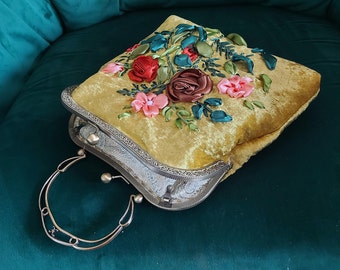 Embroidered bag. Autumn mood.