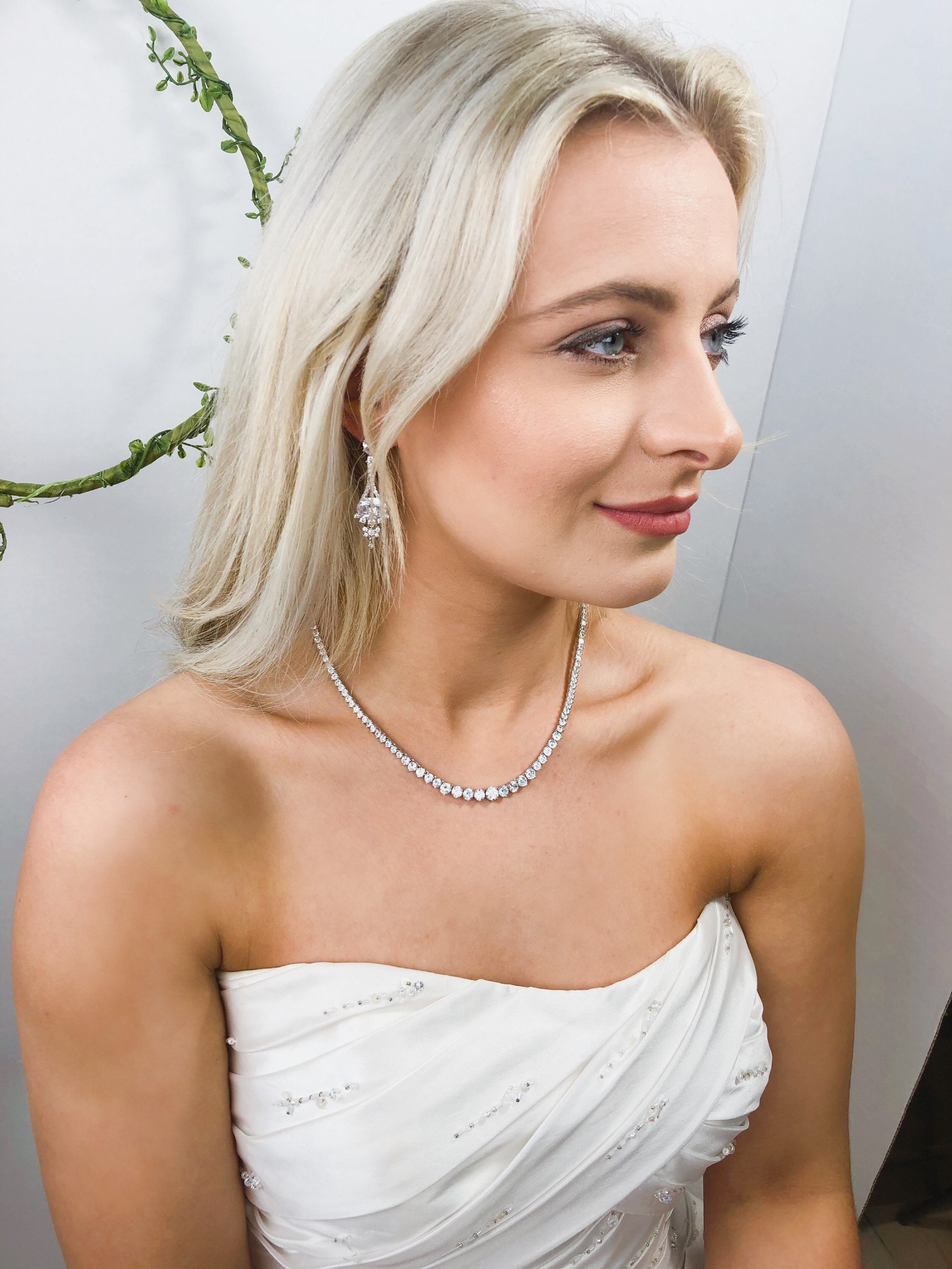 Simulated Diamond Bridal Necklace, Choker, Wedding Necklace, Bride