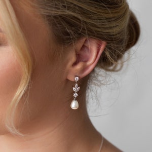 Pearl drop Earring, Cubic Zirconia Simulated Diamond Bridal Earring, Wedding Earrings Teardrop Pearl