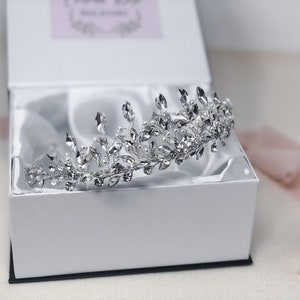 Crystal and Pearl Tiara, Silver Tiara Crown, Bridal Headpiece Wedding Tiara Accessory