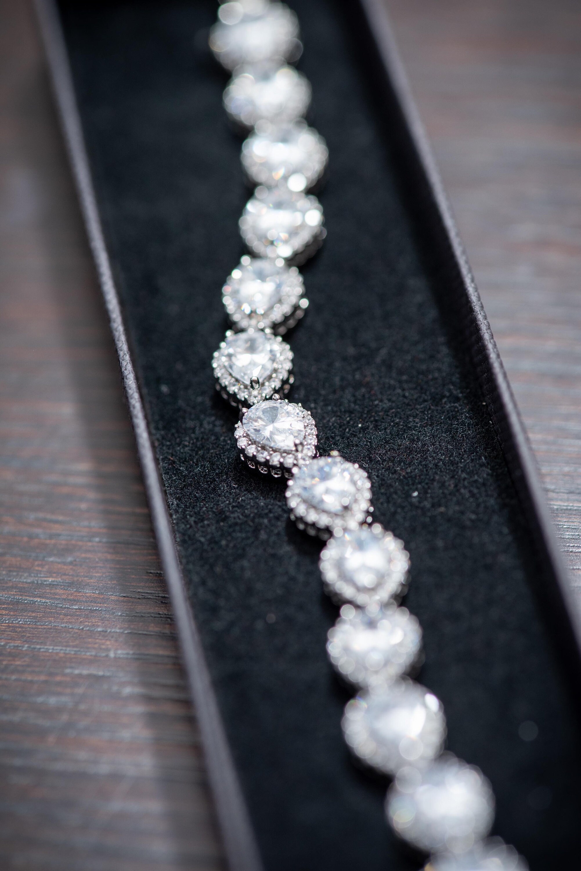 Bracciale tennis con gocce di zirconi cubici, bracciale