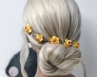 Daffodil Spring Flower Yellow Hair Pin, Daffodil Clip Clasp, Gift Bridesmaid Flower girl Hair Accessories