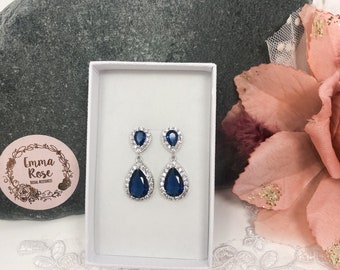 Orecchini a goccia con zaffiro blu fatti a mano: argento sterling