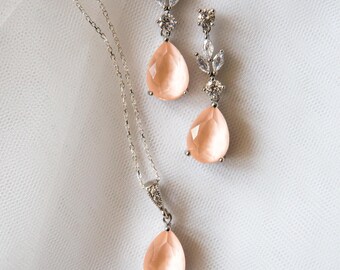 Conjunto de joyas nupciales color melocotón: pendientes colgantes para boda / pendientes de dama de honor