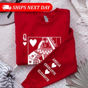 Queen Of Hearts-Sweatshirt With Kids Names-Crewneck-Custom Mom Sweatshirt-Personalized Mom Sweatshirt-Mothers Day Gift-Personalized Mom Gift
