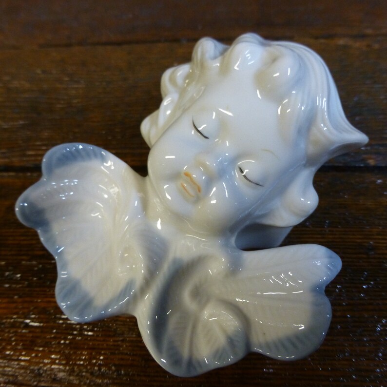 Beautiful Sweet Face Angel Lidded Small Jewelry Trinket Box Porcelain Cherubic Face Ring Box
