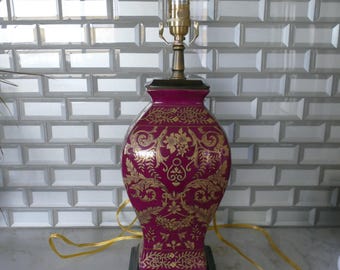 Vintage Asiatische Gold Porzellan Tischlampe Ginger Jar Style von Oriental Accents Co