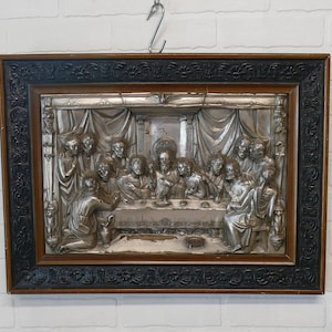 The Last Supper Sculpture Antique Silver Metal High Relief in Carved Wood Frame - Made in Spain