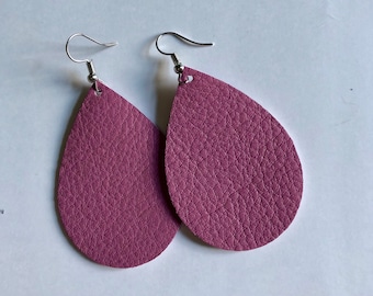 Mauve Colored Leather Earrings