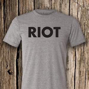 Riot, Always Sunny in Philadelphia, Mac Crew Neck T-Shirt