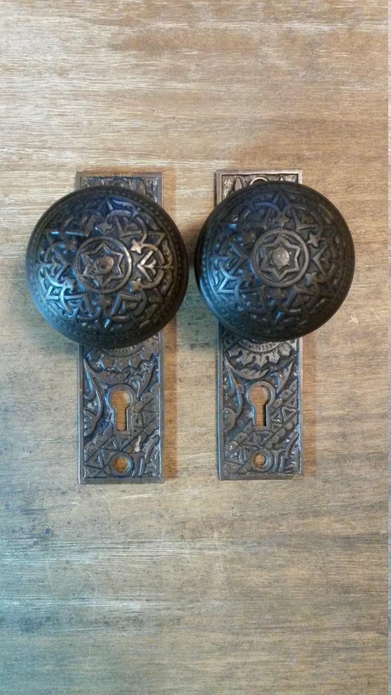 Antique Victorian Cast Iron Door Knob Doorknob 2 1//4”