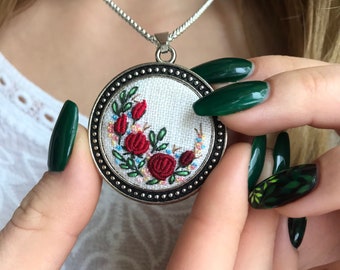 Floral embroidered necklace, embroidery pendant, needlework necklace, hand embroidery jewelry, needlepainting pendant, gift for girlfriend
