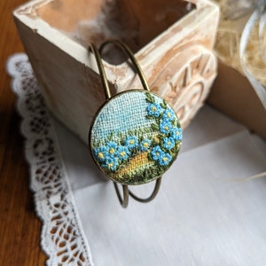 Cottagecore embroidered bracelet, bracelet with forget-me-nots, hand embroidery bracelet, adjustable cottagecore embroidery bracelet