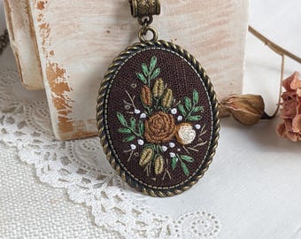 Embroidered Gold Roses necklace, autumn roses pendant necklace, vintage style jewelry, textil pendant necklace, Gift for her, brass pendant,