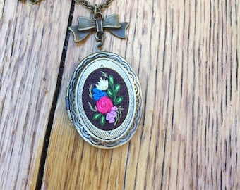 Embroidered locket, roses pendant, unique necklace, dainty jewelry, brass tone locket, embroidery, bow jewelry, Memory locket.