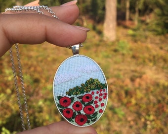 Embroidered poppies,floral necklace, landscape pendant, Gift for her, Needlework, poppies jewelry, Embroidery 3D, boho pendant, poppy meadow