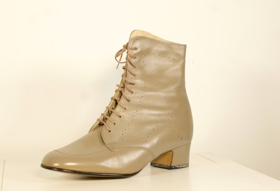 60s 70s Beige Lace up Ankle Boots Never worn Eu 3… - image 1