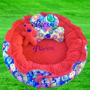 Drawstring-Style Dog Bed with Memory Foam Cushion, Bear, & Pillows