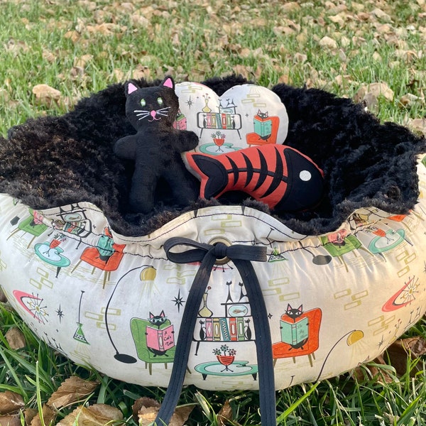 Mid-Century Modern Drawstring Cat Bed with Memory Foam Cushion