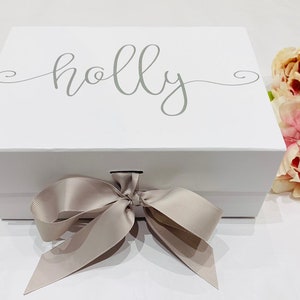 Bridesmaid Gift Box, Personalised Gift Box, Matching Ribbon, Luxury Gift Box, White Gift Box, Personalised Gift Box, Luxury Gifting