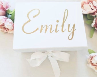 Gepersonaliseerde witte geschenkdoos: luxe aandenkendoos met lint