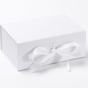 Medium geschenkdoos, luxe witte geschenkdoos, diepe aandenkensdoos, bruidsmeisje geschenk, bruid geschenkdoos, valentijnscadeau, magnetische sluiting, wit lint
