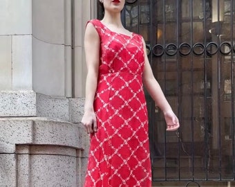 30's red Organza gown. printed of White and pink flowers, square neckline, open back