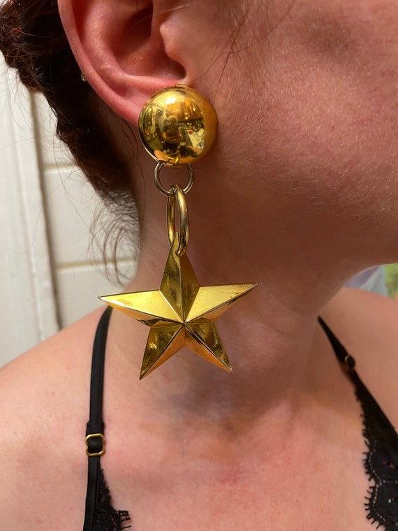 80s Star bold gold  Earrings, very dramatic  Stat… - image 2