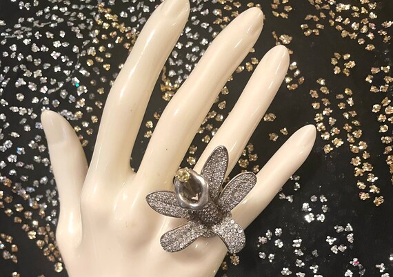 90s five Petal Flower Ring, Fashion Charming and … - image 8