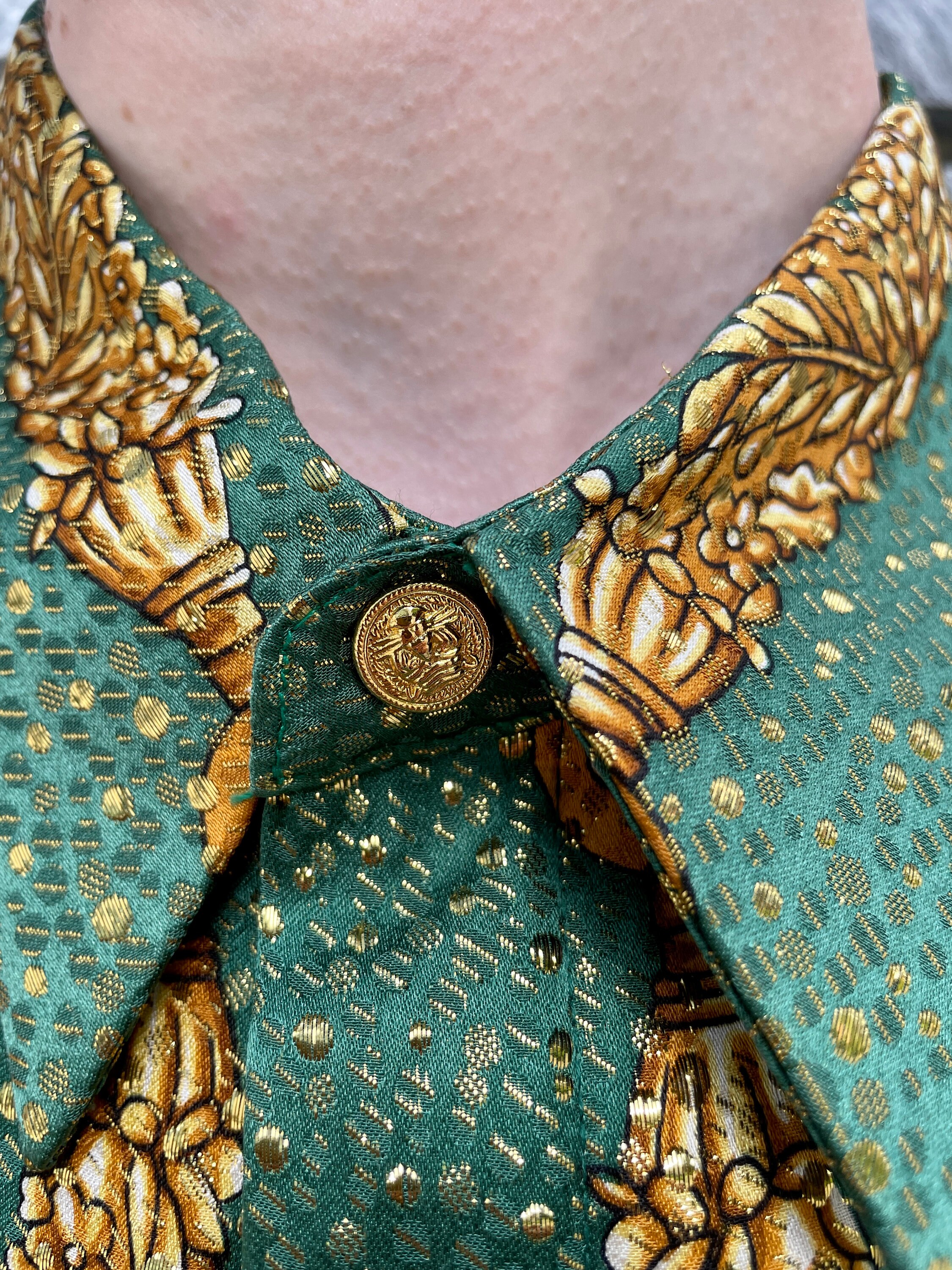 2000 Stunning Maximalist Metallic Crème De Silk Collared
