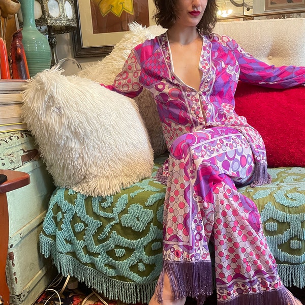 70s Emilio Pucci printed set. suit for Formfit Rogers, circles and diamonds of lavender red white pink. sensuous psychedelic.