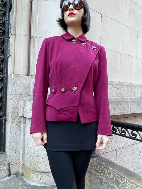 40's Gaberdine fuchsia jacket,  overlapping, w/ 3… - image 2