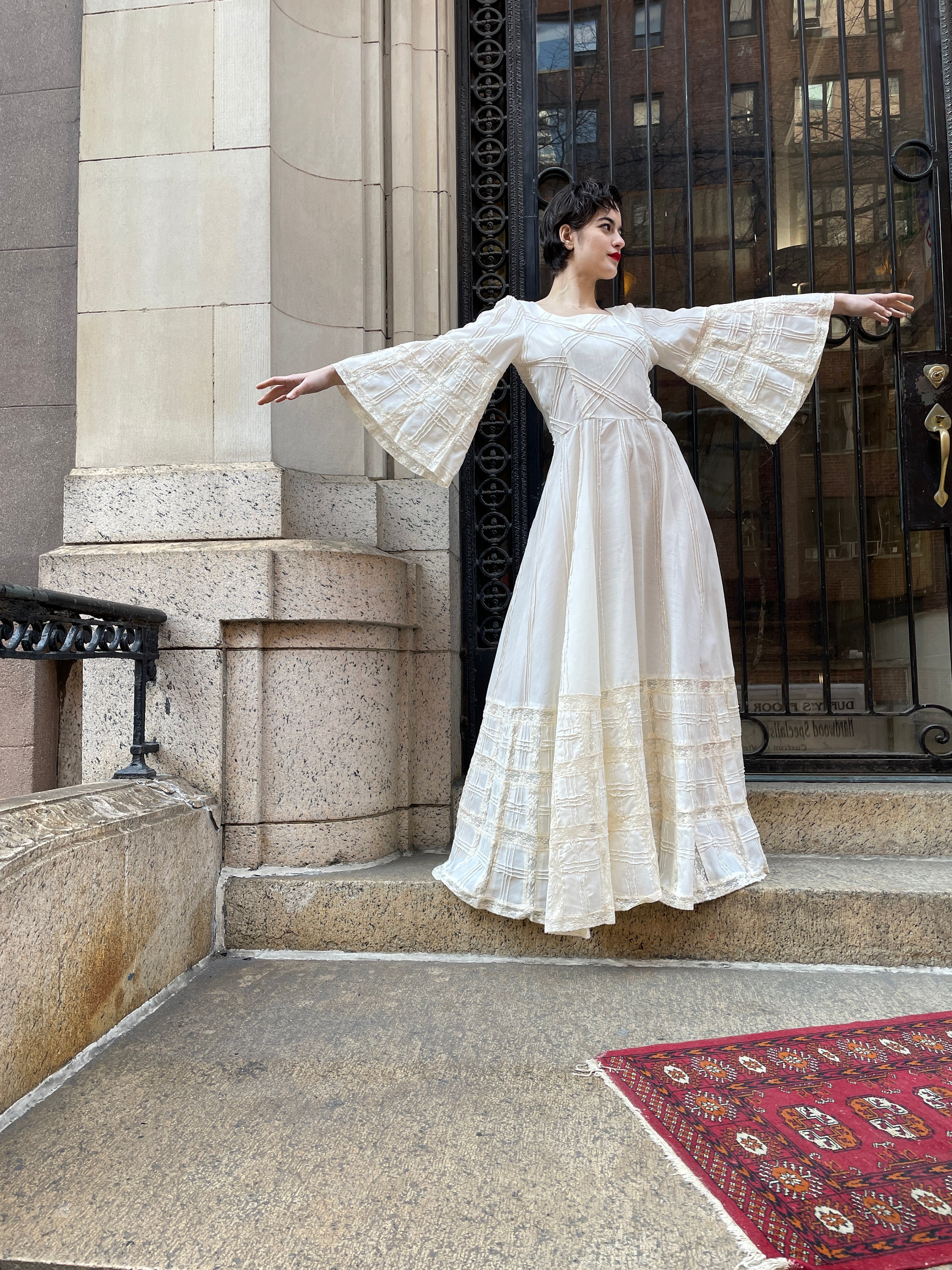 70's White With Lace Bohemian, Pretty Stunning, Romantic 70's White With Lace Bohemian, Pretty Stunning, Romantic