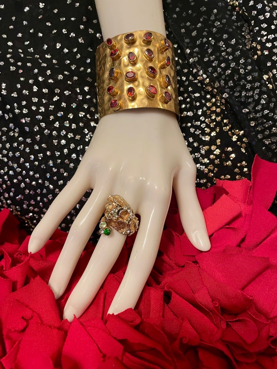 1968 Grosse ring.resemble snake with rhinestones,… - image 3