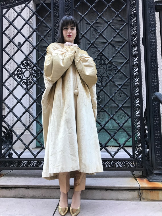 20's luxurious champagne velvet opera coat, 20's c
