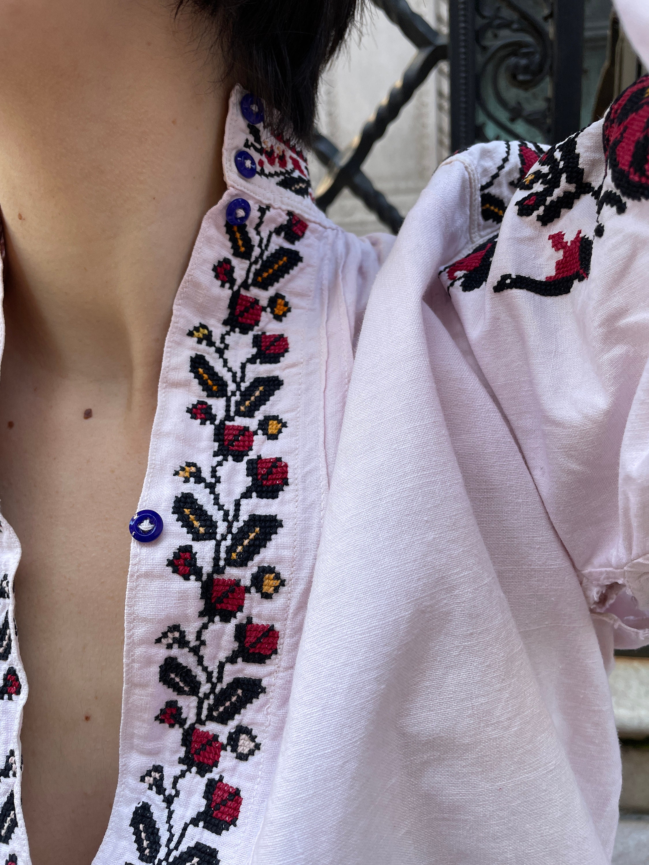 Blusa campesina bordada búlgara del 20 de - Etsy España