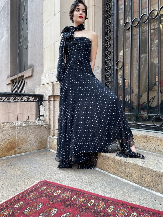 carmen marc valvo dress