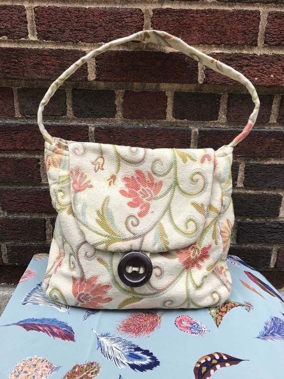 Miss Julia carpet bag
