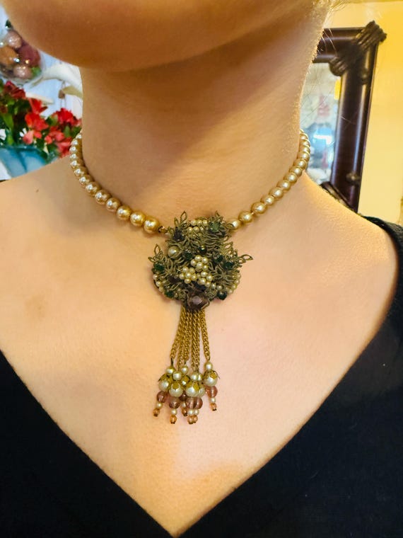 30s Miriam Haskell choker, featuring a single str… - image 1