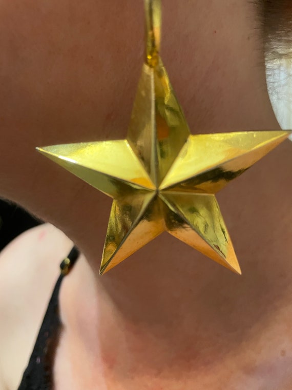 80s Star bold gold  Earrings, very dramatic  Stat… - image 8