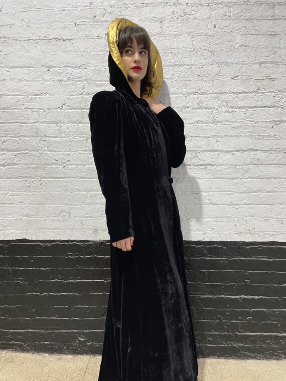 30's black velvet coat by Hochschild Kohn & co, ve