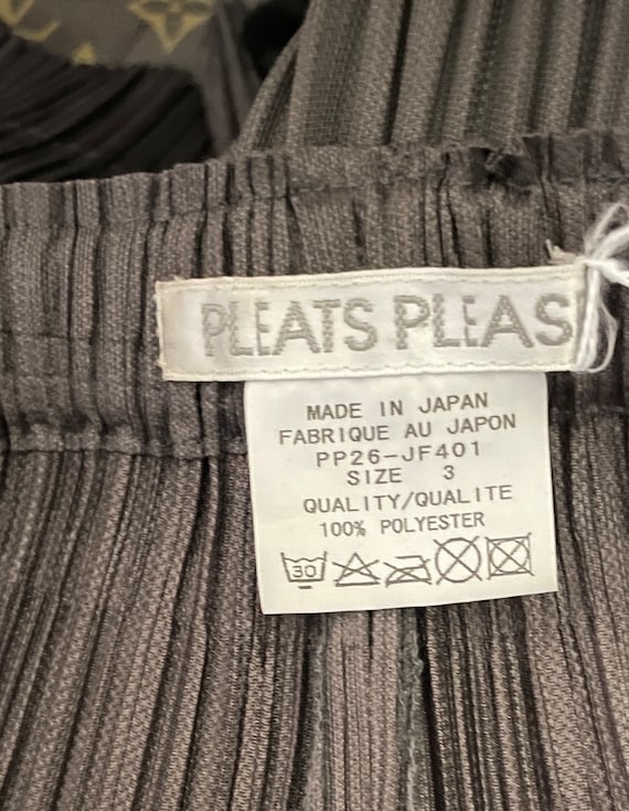 90s Issey Miyake Pleats Please Shorts. Fabulous Avant-garde Issey