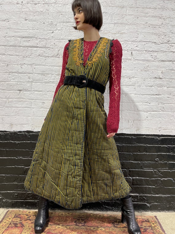 Rare 20's black and gold striped sleeveless long otto… Gem