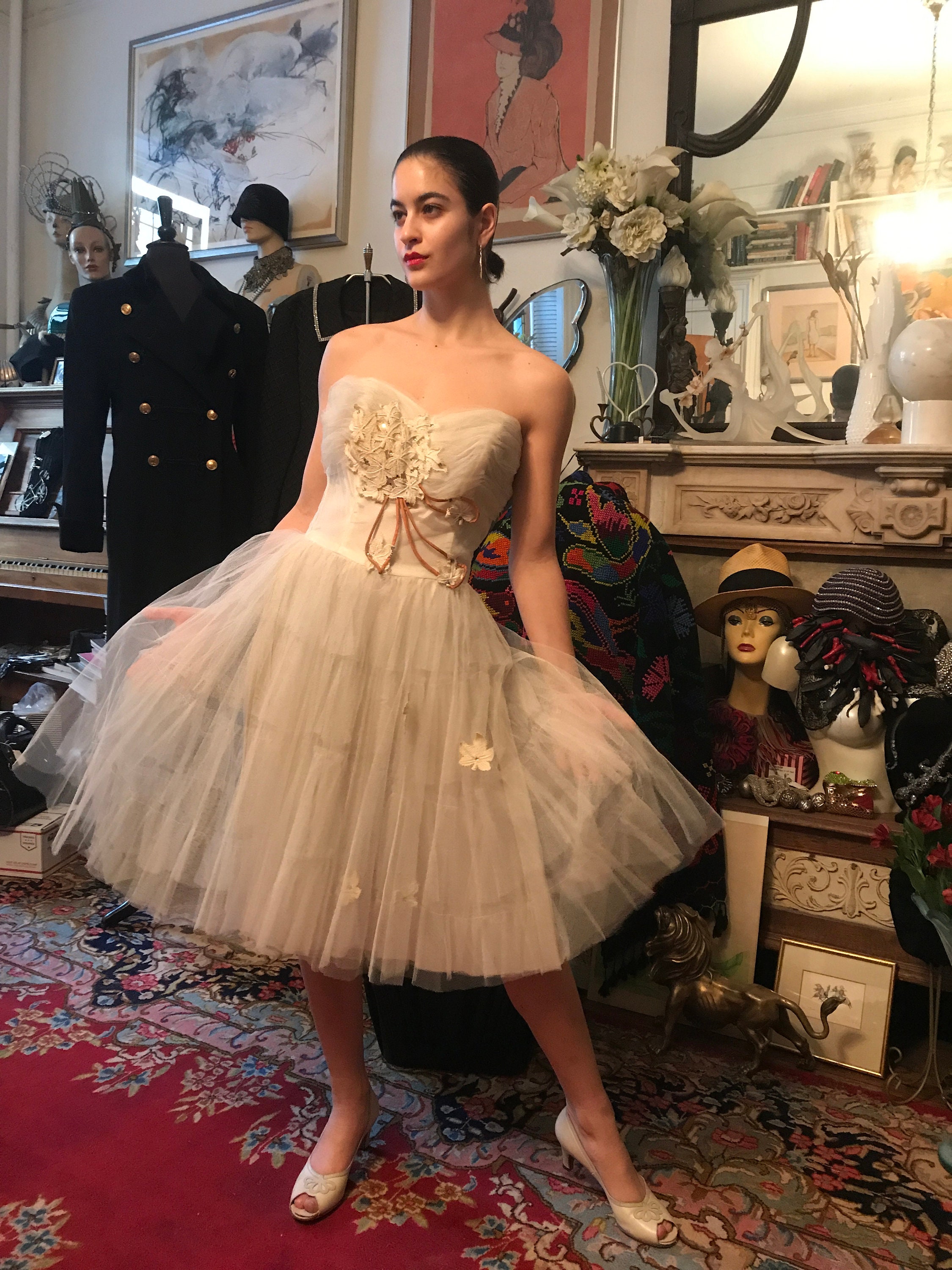 50s strapless party dress. The bodice made with White tulle and lace leaves design,