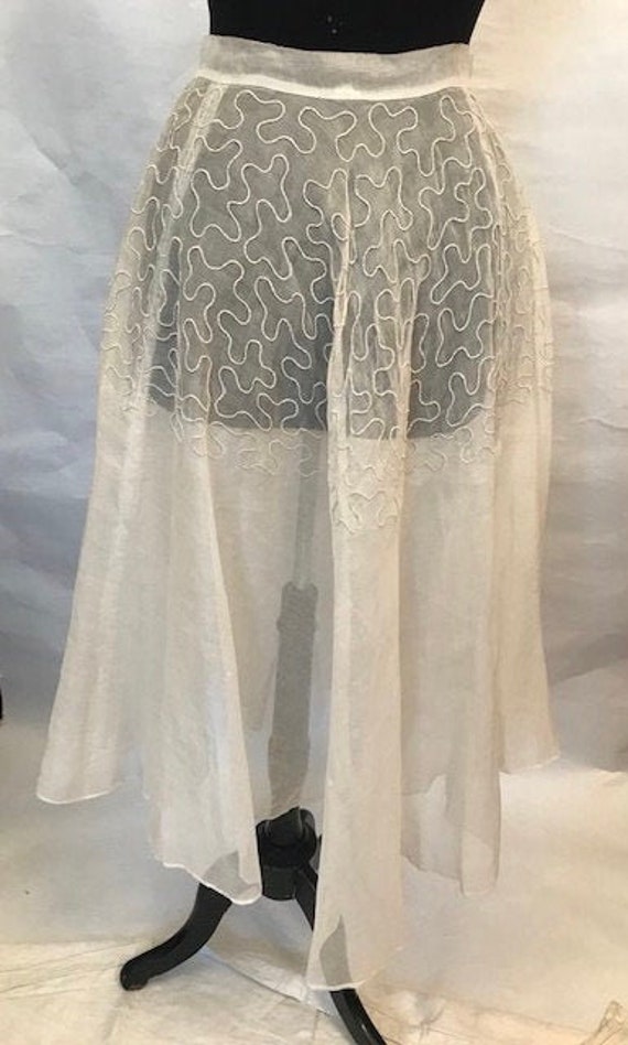 50's white organza open skirt w/ chord design fron