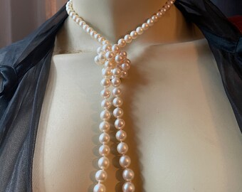 90s Japanese cultured graduated pearls necklace,This classic and elegant high quality pearls strand is knotted between each pearl